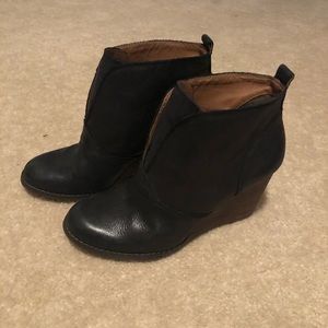 LUCKY Black “Yinan” Leather Pull-On Wedge Bootie